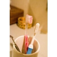 【雑学キング！】奥歯でアルミホイルをかむとなんで痛くなるの?