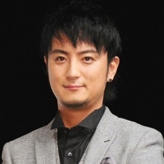 上地雄輔、第1子誕生を報告「超元気な天使が仲間に」「クッソ愛してます」