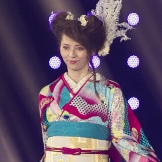 香里奈、カラフルな"CANDY GIRL"着物に笑顔「貴重な体験でうれしい」