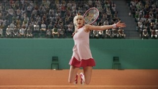 二階堂ふみがピーチ姫に変身! ミニスカ衣装で強烈スマッシュ