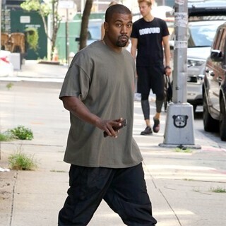 カニエ･ウェスト、SNSアカウント削除は自分に悪影響だと感じたから?