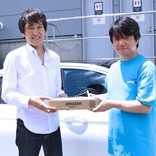 千原ジュニア、Amazon倉庫内見学で感動「『ラ・ラ・ランド』みたい!」 - プライムデーのデリバリー企画密着レポ