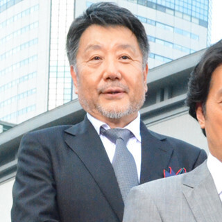 岡田准一、故・中嶋しゅうさん追悼 - 共演映画完成で「届けばいいな」