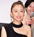 松雪泰子、主演舞台『この熱き私の激情』は「非常に集中力が必要な作品」