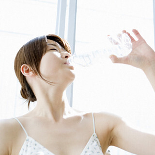 水を飲むだけで太る? - 「水太り」の真相と対策方法とは