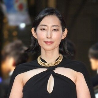 「木村多江、芝居なめんなよ」&quot;ダークヒロイン&quot;黒ドレス姿で自戒