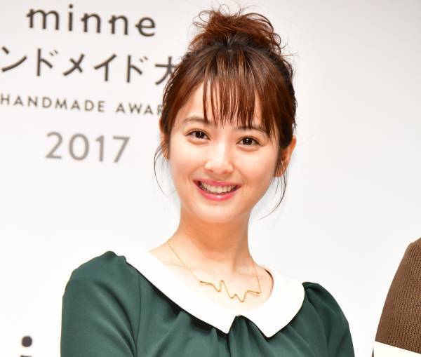 佐々木希、愛犬とCMで初共演「上手くやってくれて良かった」とニッコリ