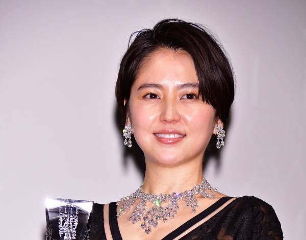 長澤まさみがベストアクトレス賞 - 映画漬けの1年「この仕事は孤独な作業」