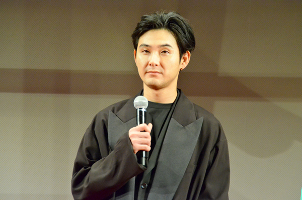 松田龍平の天然すぎる発言に、会場爆笑! 木村文乃も"小躍り"に驚き