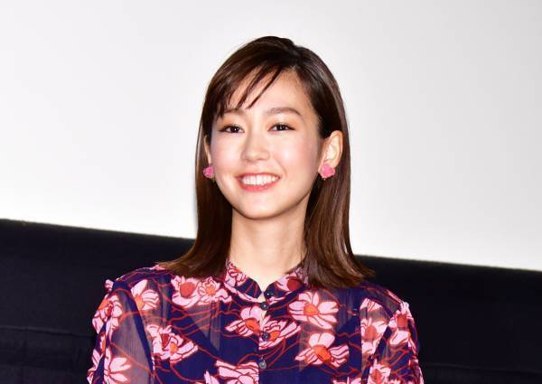 桐谷美玲、29歳となる2018年は「大人の一面を見せていけたら」と抱負