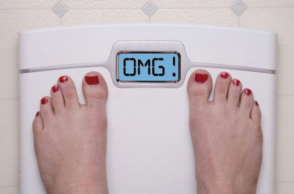 「正月太り」の経験がある女性は8割 - 5kg以上の体重増加も4%
