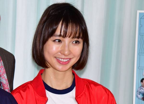 篠田麻里子、アドリブが多い片岡鶴太郎は「セリフを間違える」と暴露