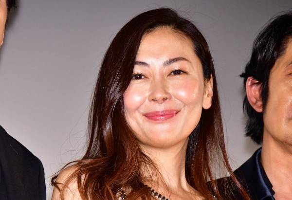 中山美穂、新垣隆とユニット結成?「参加させていただきます!」