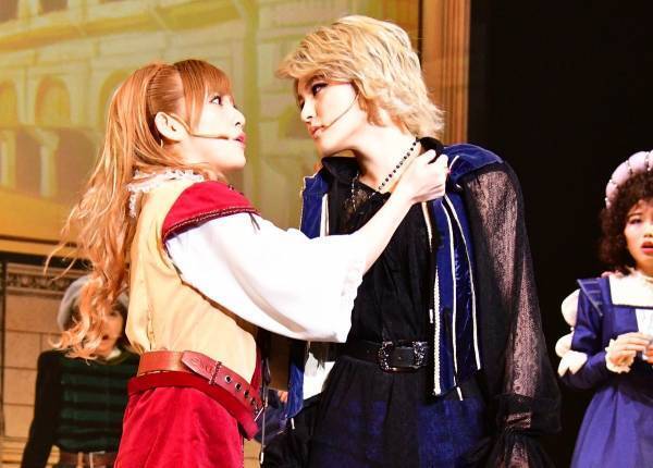 AKB48の岡田奈々、相手役の神志那結衣を「リハの段階から好きになりました｣