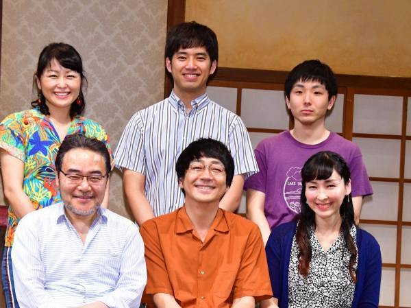 麻生久美子、岩松了の脚本や演出に「しびれています」