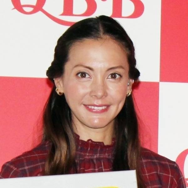 土屋アンナ、ママになった佐々木希に助言! 渡部にも「旦那は常に笑顔で」