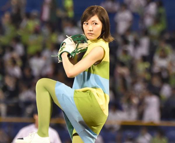 渡辺麻友、人生初の始球式で大緊張「頭が真っ白で記憶がないです」