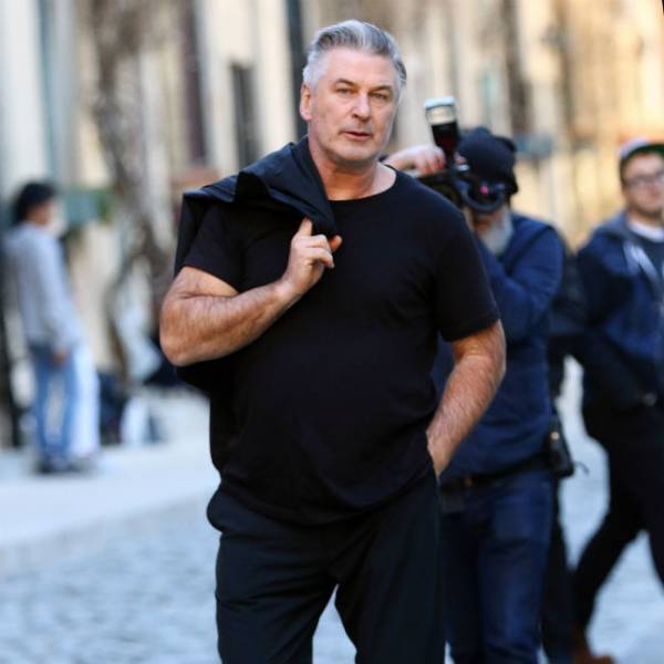 アレック･ボールドウィン、暴行容疑で逮捕!?　本人は「名誉毀損」と訴え