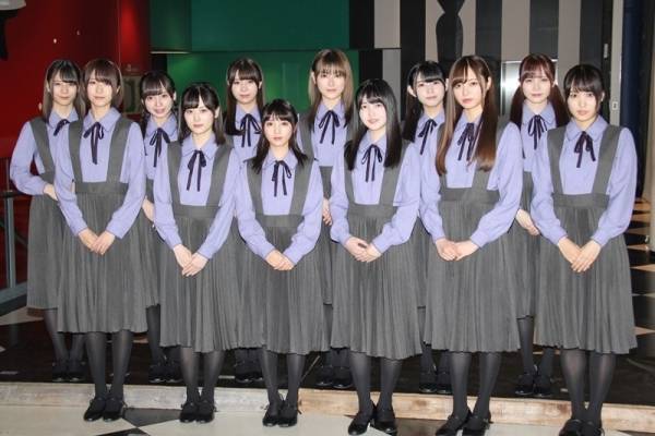 齋藤飛鳥、“三坂道”初共演舞台に映像出演! 山下美月「お顔を堪能して」