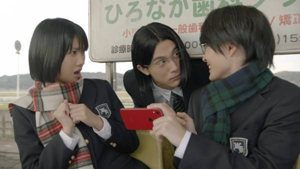 細杉くん「おじゃま虫…っと」高杉くん＆松本さんの間に割り込み