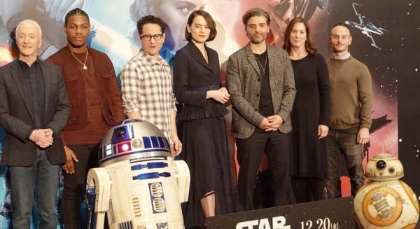 『スター･ウォーズ』は「レイアなしでは終われない」 監督が熱い思い語る
