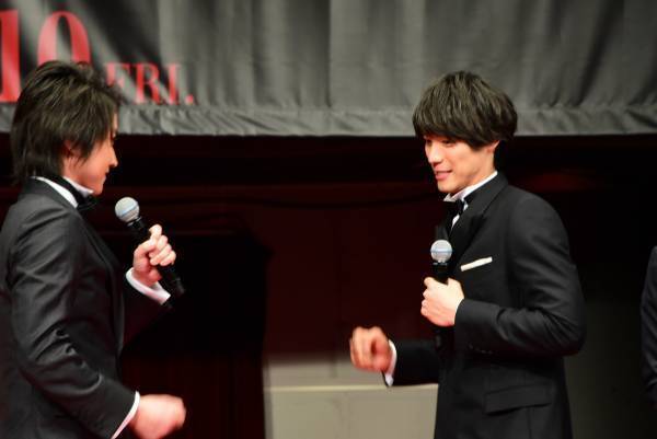 【動画】福士蒼汰、「勝負弱い」告白にファン納得? 白熱ジャンケン勝負の行方は