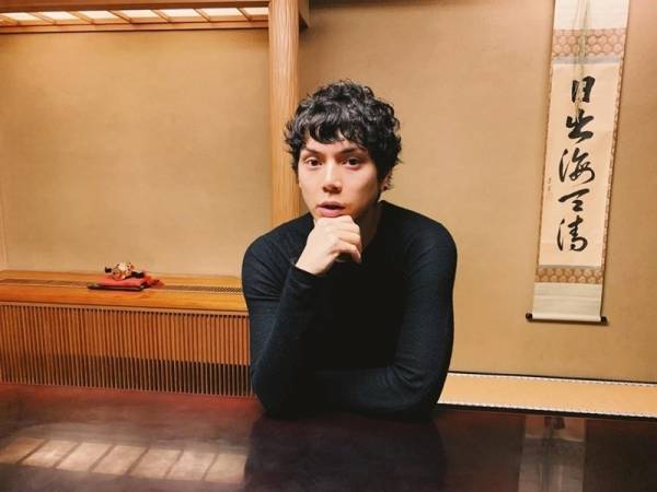 水嶋ヒロがブログ開設! 妻･絢香＆愛娘とのランチデート報告に「素敵」の声