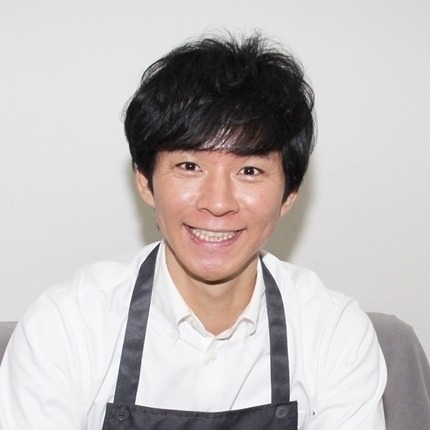 アンジャ渡部が語るパパ生活「可愛さに慣れない」 グルメ王としても進化!?