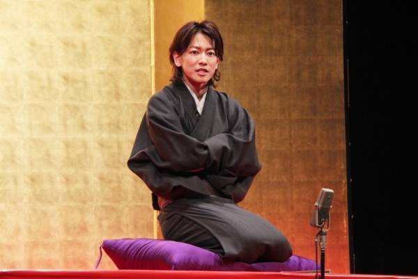 佐藤健、誕生日イベントで落語挑戦! 歌声も披露しファン歓喜
