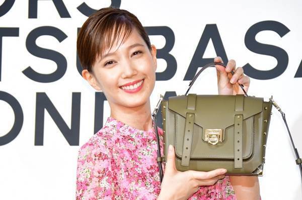 本田翼、新元号"令和"では「AIに職業を取られないように頑張りたい!」