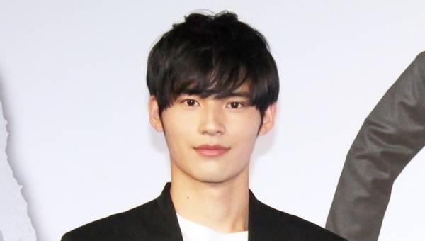 岡田健史、19歳の一番の思い出は『中学聖日記』「黒岩晶という男の子を…」