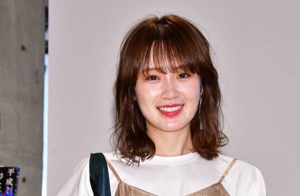 乃木坂46の高山一実、小説の大ヒットも"先生"ではなく「ポップに呼んで」