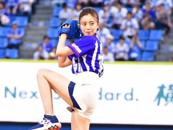片瀬那奈、始球式で見事にノーバン投球「山崎康晃選手を意識しました!」