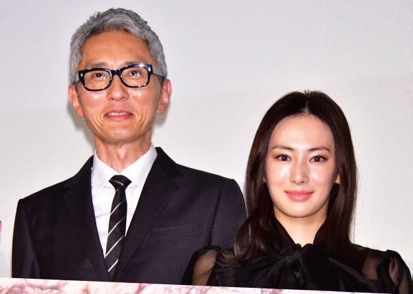 北川景子、歳の離れた夫役の松重豊と息ぴったり「安定していて素敵!」