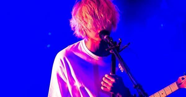 秋山黄色「肩書が新人のままでは」Spotifyライブ、ファンが興奮した一夜