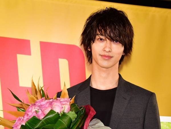 横浜流星、ドラマ『はじこい』の出演で「ハゲ覚悟でピンク髪にした」