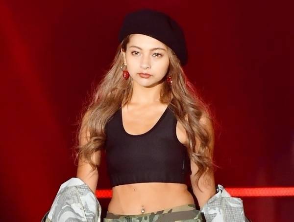 ゆきぽよ、ブラトップで引き締まったウエスト披露