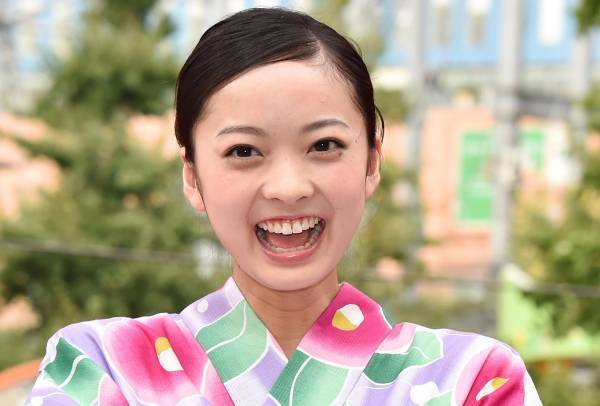 「ミス美しい20代」グランプリ･川瀬莉子、浴衣姿で盆踊りを披露