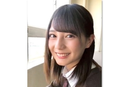 日向坂46小坂菜緒、制服姿で「好きです」 告白動画にファン興奮
