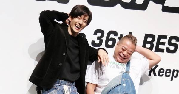 中島裕翔＆出川哲朗、モデルポーズ競演! 報道陣のリクエストに爆笑対応