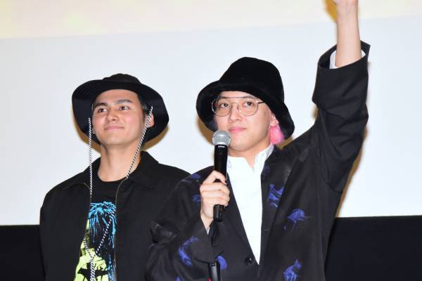 鈴木昂秀、『HiGH&LOW』撮影で誕生日ドッキリ! 龍は応援上映で「ICU〜!」