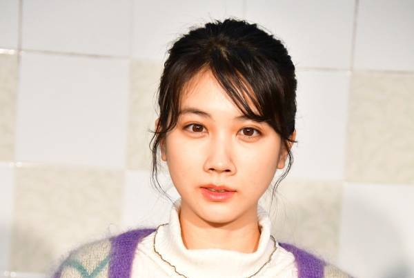 松本穂香、カネコアヤノの弾き語りに「泣きそうで本当に最高です!」と感動