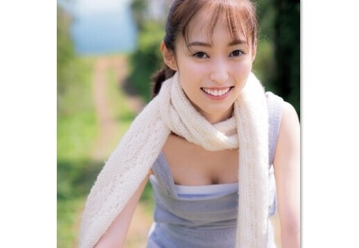 山口真帆、胸の谷間チラリ 『スピリッツ』初表紙で色気も