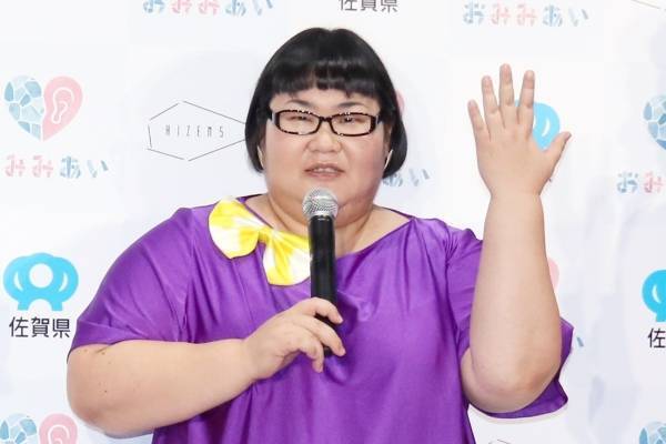 【動画】新婚の安藤なつ、サイズがなくて…指輪なし　ポーズ披露も「申し訳ない」