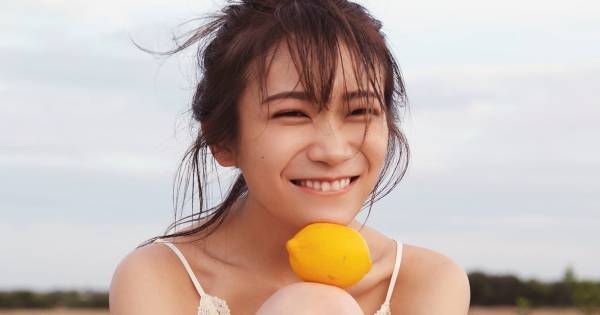 乃木坂46秋元真夏、2nd写真集の先行カット第2弾「素をさらけ出して」