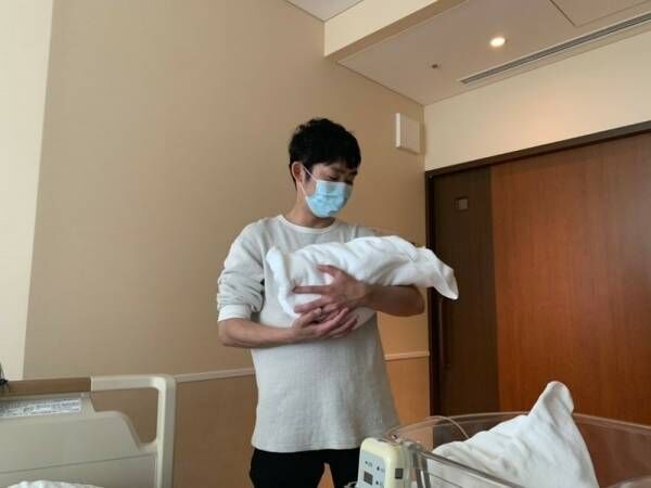 ノンスタ石田に第3子女児誕生「父ちゃん感動です」 抱っこショット公開