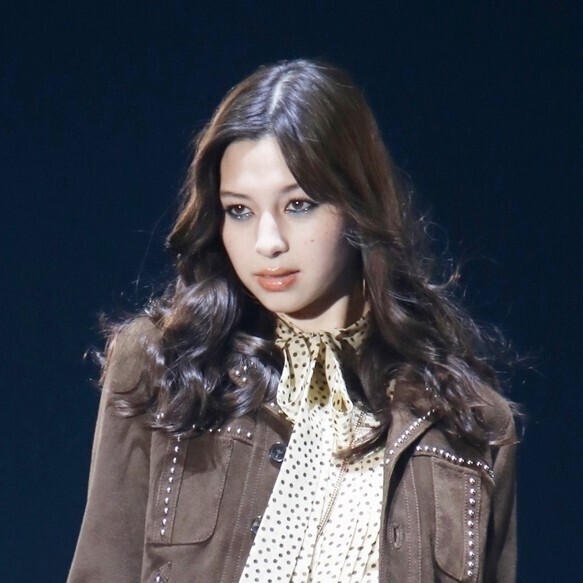 東京ガールズコレクション、無観客で開幕　中条あやみがトップ飾る