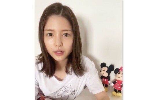 川島海荷、すっぴん＆部屋着でインスタライブ!「可愛すぎ」と反響