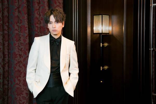 山崎育三郎、初の生配信ライブ! 出演ミュージカル、『エール』楽曲も披露