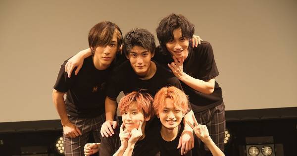 ハイチルがファンミ開催、“先輩”AKB48の「フライングゲット」も初披露